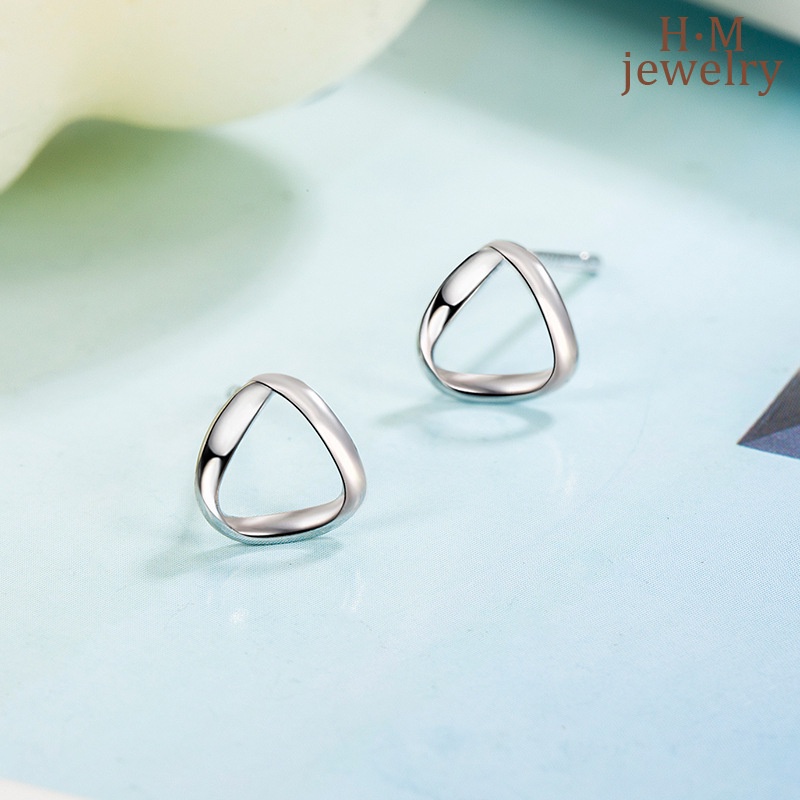 Anting Tusuk Sterling Silver 925 Desain Segitiga Simple Compact Untuk Wanita