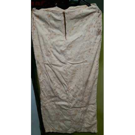Preloved Rok Panjang Motif Abstrak Cream
