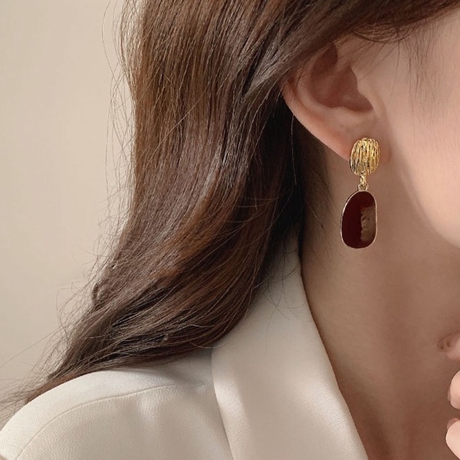 Anting Stud Desain Pita Warna Merah Gaya Retro Korea Untuk Wanita