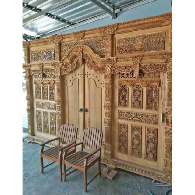 Pintu Gebyok Jawa Bahan Jati Solid Motif Ukir Asli Jepara Ukuran 4 Meter Eksotik Nan Elegan