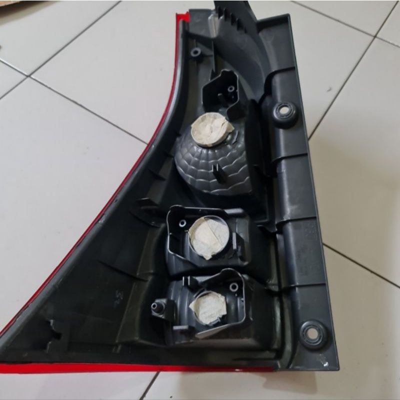 STOPLAMP LAMPU BELAKANG AVANZA XENIA 2012-2015 KANAN ATAU KIRI