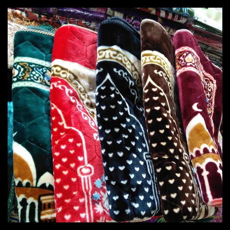 TERLARIS SAJADAH TURKI TEBAL EMPUK HALUS - MERAH !!!