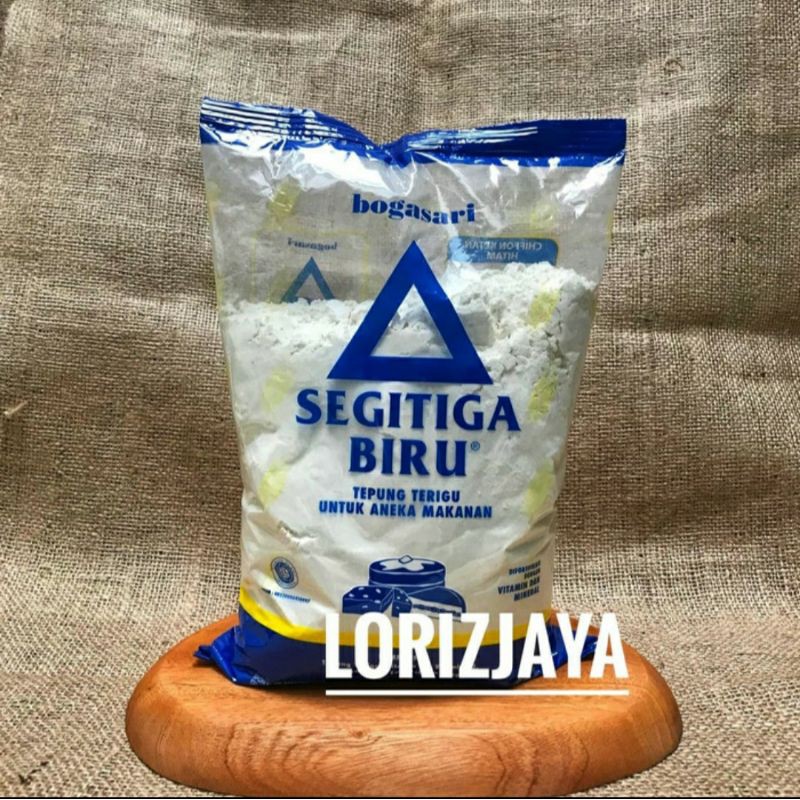 

Tepung Terigu Segitiga Biru Ekonomis 1kg