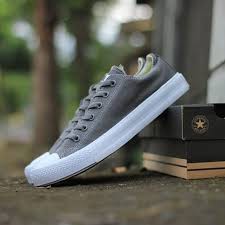 PUSAT JUAL SEPATU CONVERS ALLSTAR LADIES (CEWEK) CHUKY TAYLOR II GRADE INDO WARNA PUTIH TINGGI  MUR