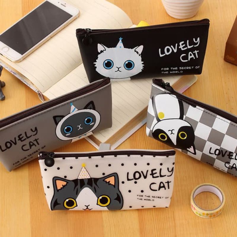 

Kotak Pensil Motif Lovely Cat Bahan Silikon Tempat Alat Tulis Lovely Cat SK0030