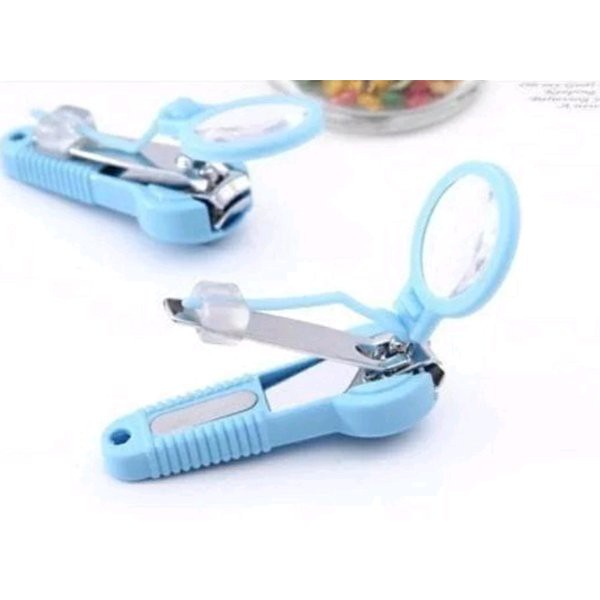 gunting kuku dengan kaca pembesar nail clipper with magnify