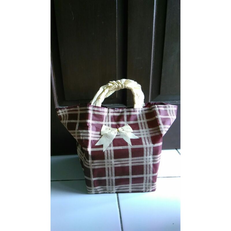 tas spunbond renda garis 22 utk hajatan nasi kotak besek bento kue tumpeng mini / goodiebag