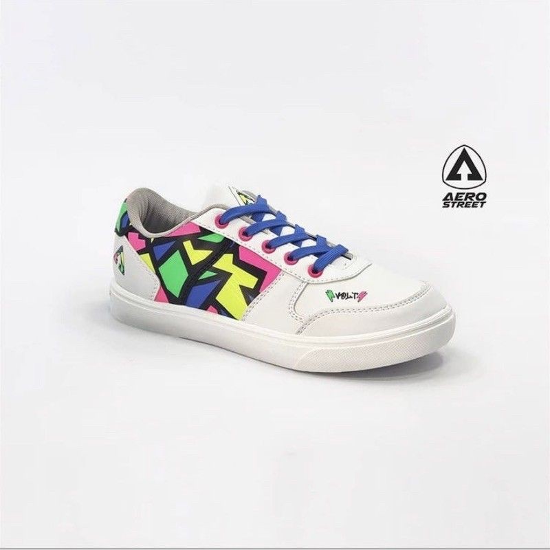 BOOKED AEROSTREET VOLT PUTIH NEON