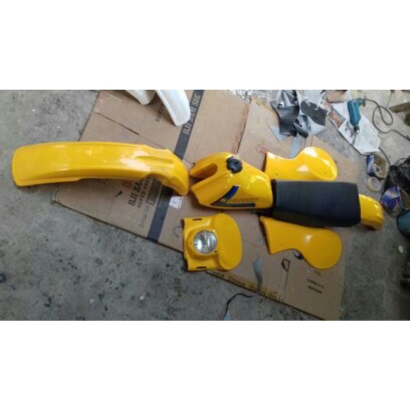 BODY SET  SUZUKI  RM125