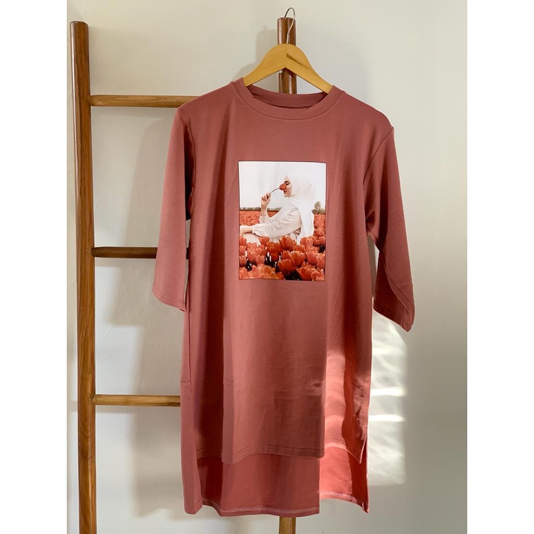 BAJU KAOS WANITA DEWASA BLUS JUMBO OVERSIZE// BAJU KAOS IMPORT PRINT// BAJU KAOS DISTRO TRAND JAMAN SEKARANG//KAOS OVERSIZE BASIC TOP //KAOS BIG SIZE// ATASAN BASIC OVERSIZE TOP KAOS JUMBO POLOS WANITA HIJAB LENGAN 7/8// LONGTUNIK JUMBO