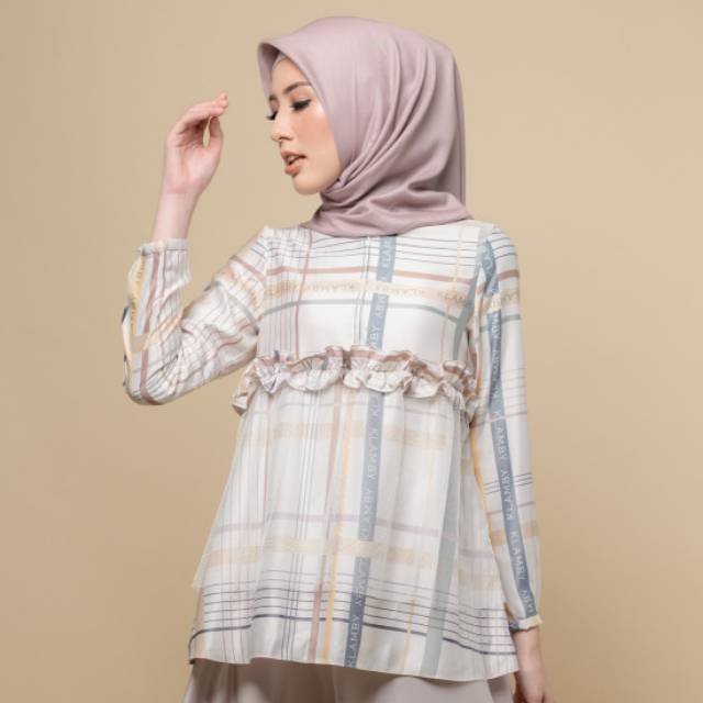 Ananta Blouse Wearing Klamby
