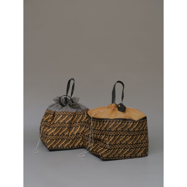 Tas Kain Serut / Tas Kain Spunbond / Tas Serut Motif Batik / Tas Serut Lusinan