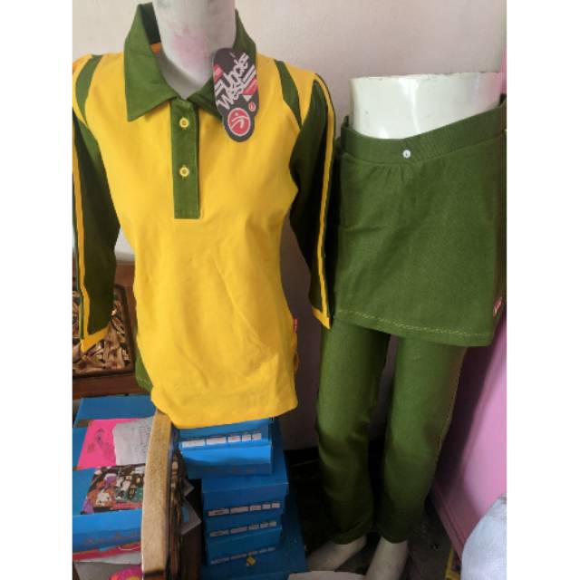 Setelan Olahraga / Baju Senam Unclewest uk L