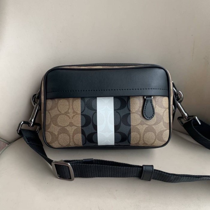 Coach's GRAHAM CROSSBODY IN BLOCKED SIGNATURE CANVAS WITH VARSITY