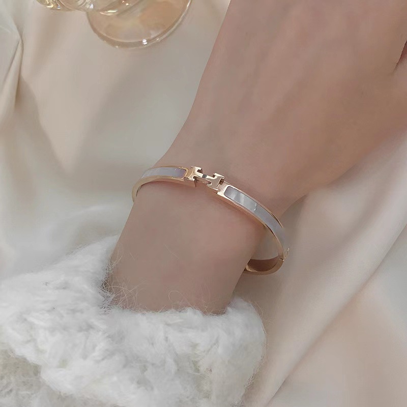 ENXI-18K RoseGold Bangle Elegan untuk Wanita Aksesoris Tidak Memudar Hypoallergenic Hadiah Terbaik B-22037