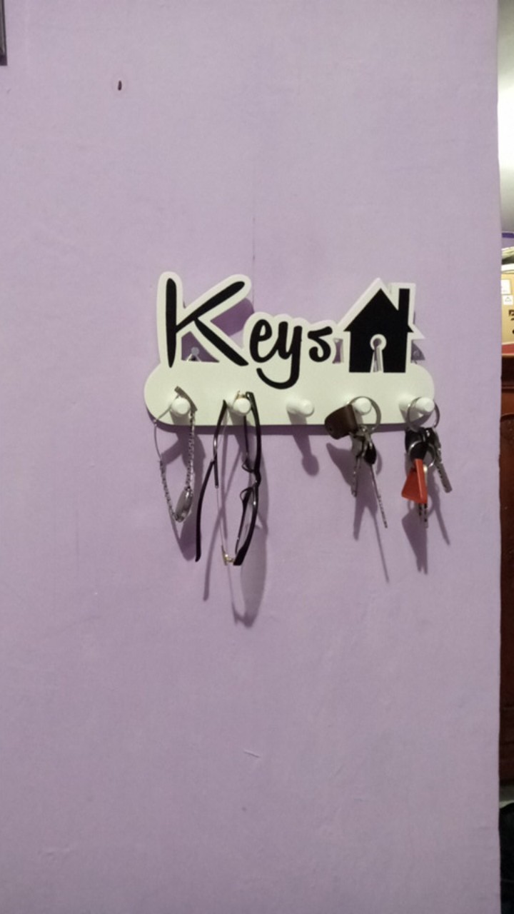 Tempat Kunci Gantung
