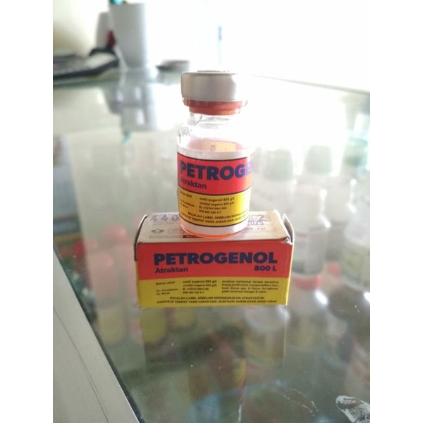 Obat lalat buah petrogenol 800 L