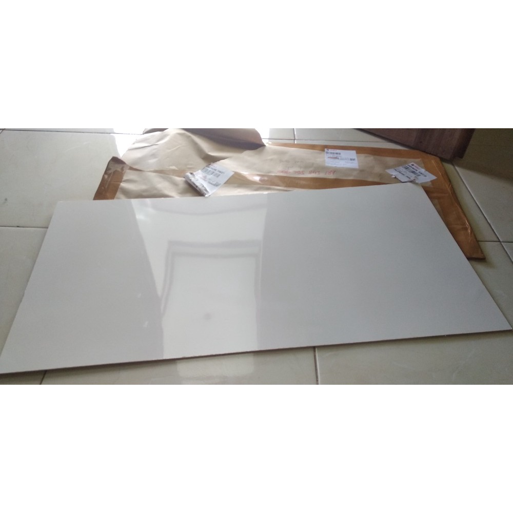 Triplek / Multiplek melamin putih Glossy 6mm (100x70)cm, melaminto plywood, white