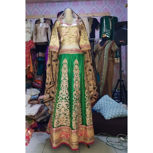 lehenga cetar pl likenew