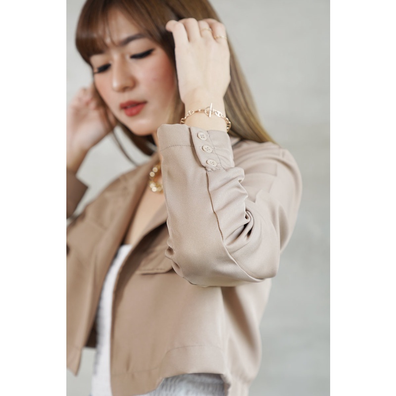 Lexy Cropped Blazer Atasan Wanita Top