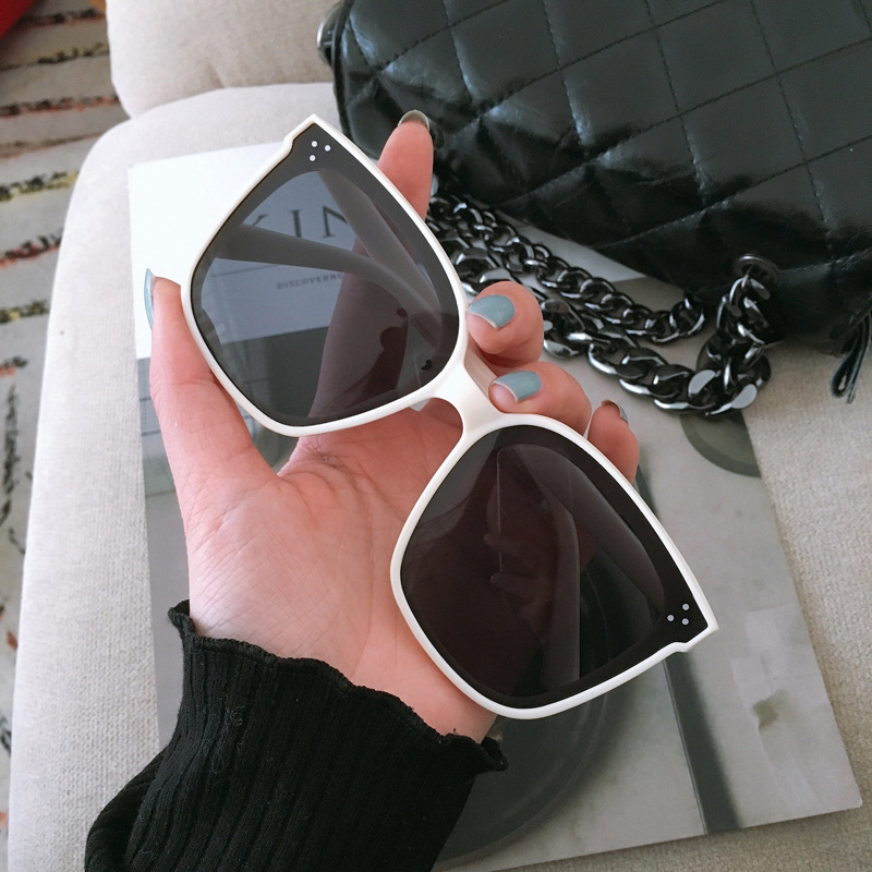 (YUZHU) TERSEDIA &amp; COD Kacamata Hitam Korea Wanita Oversize Kacamata Hitam Fashion Murah Cewek Sunglasses