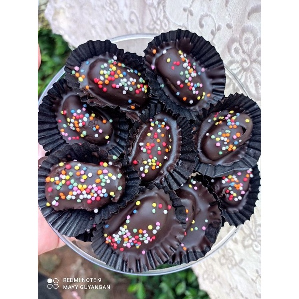 

KURMA COKLAT