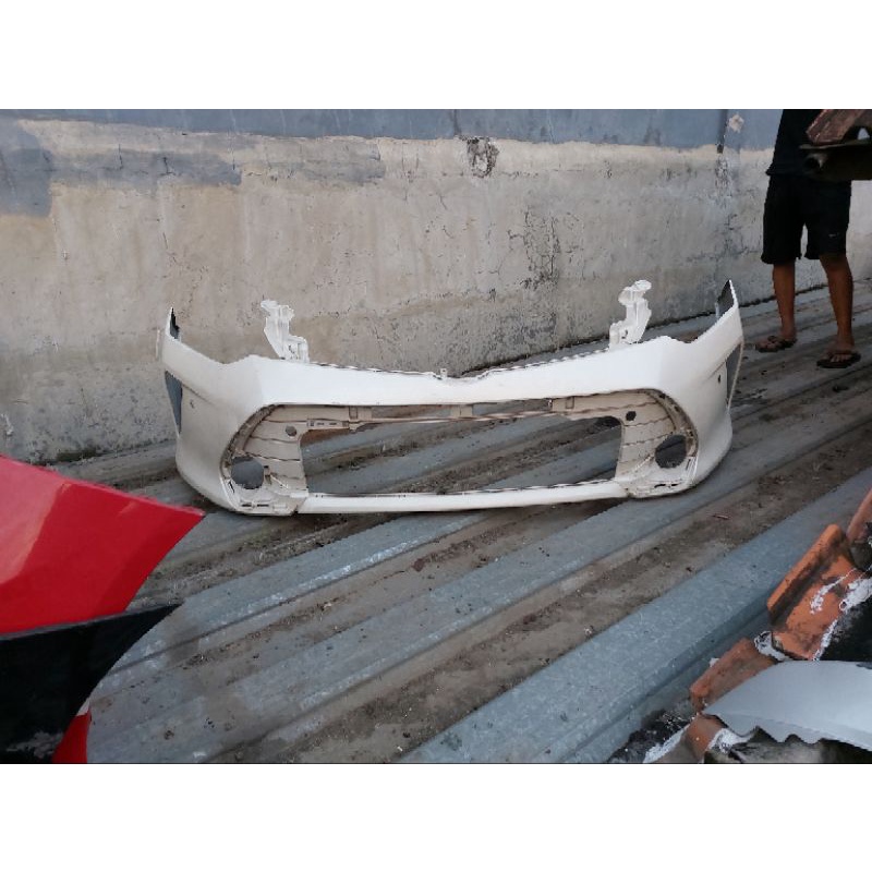 Bumper depan Camry 2016