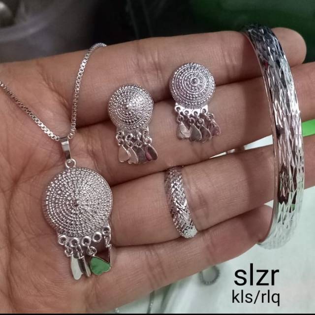 Set silver,mewah,awet,tahan lama