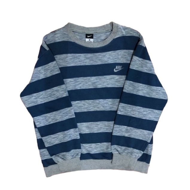 Crewneck nike small swoosh second