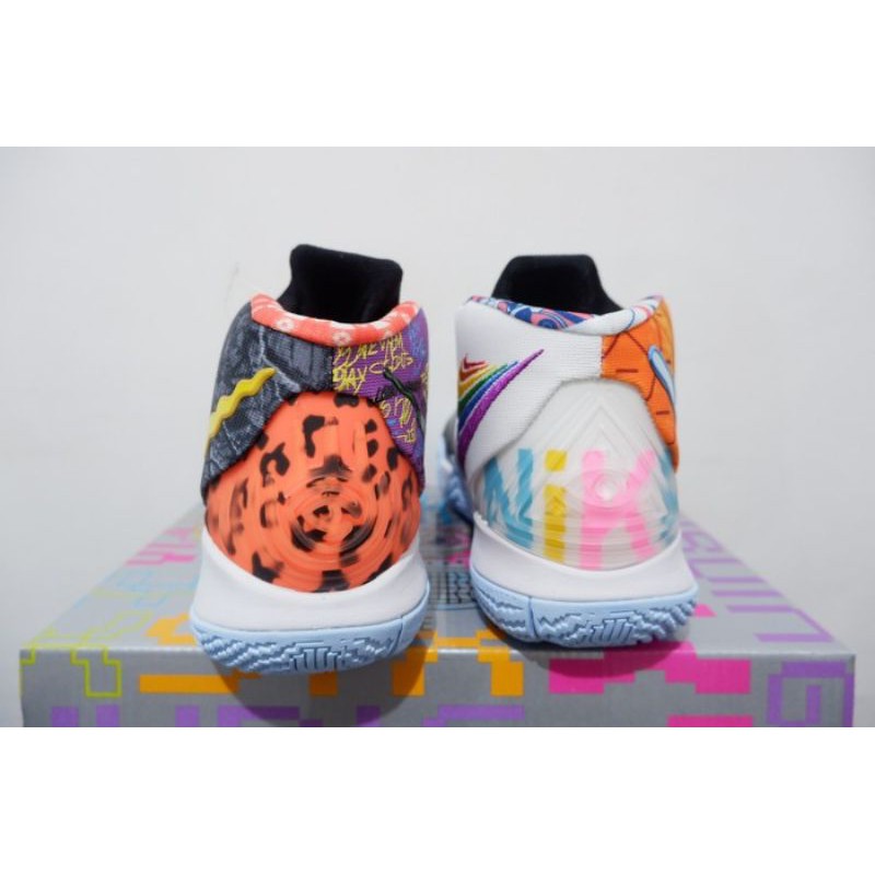 kyrie hybrid pineapple