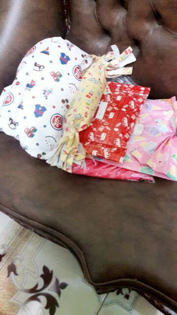 Celemek Makan Dengan Bahan Silikon Tahan Air Dan Gambar Kartun Lucu