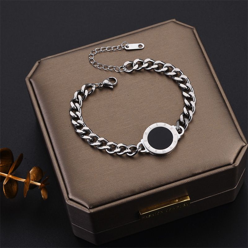 Gelang Tangan tebal bulat hitam angka romawi Titanium Korea Style Wanita Anti Karat - ercassia