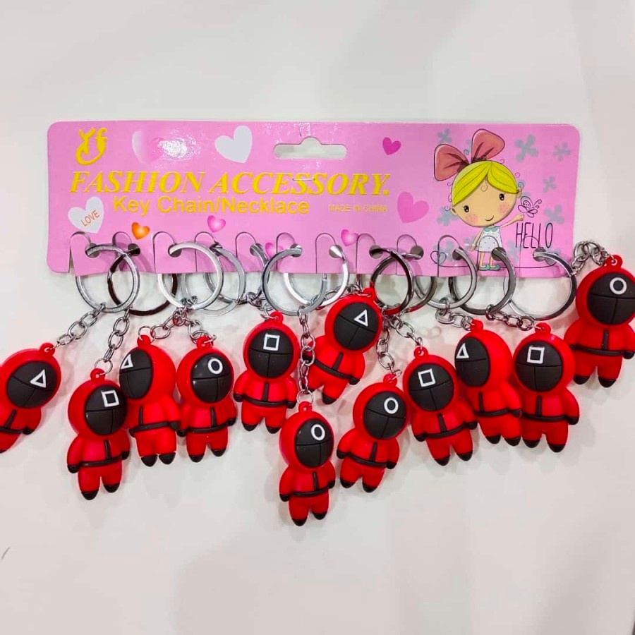 gantungan kunci staff squid game / keychain