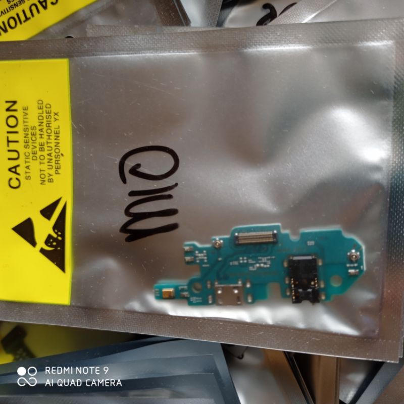 Flexible flexibel konektor charger papan cas Samsung M10 original