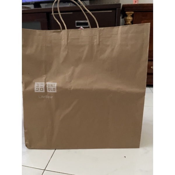 

paperbag uniqlo besar