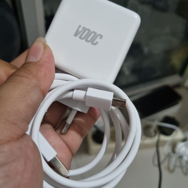 Charger Realme 3pro bekas copotan Original Paket kabel oem