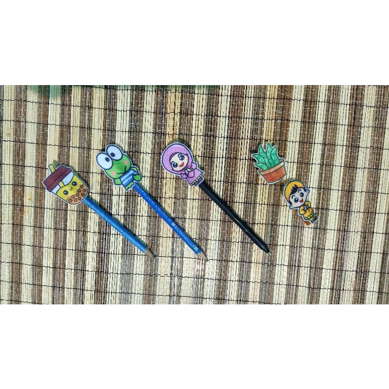 

sarung pensil karakter/ hias pensil flanel karakter/ pensil karakter