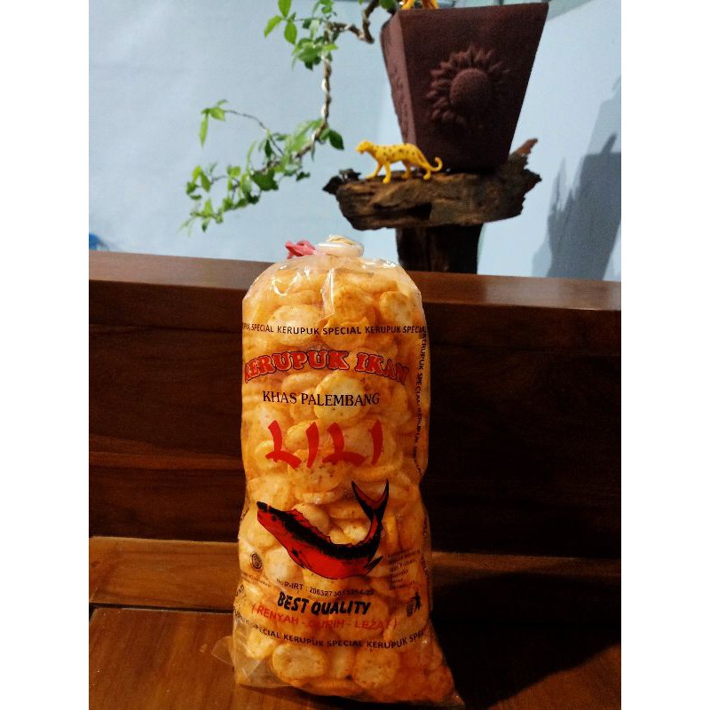 

krupuk lili pedas