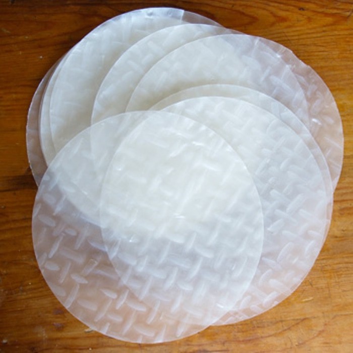 

Jual Kulit Lumpia Vietnam Rice Paper Variasi Diameter 18 cm Fried Berkualitas