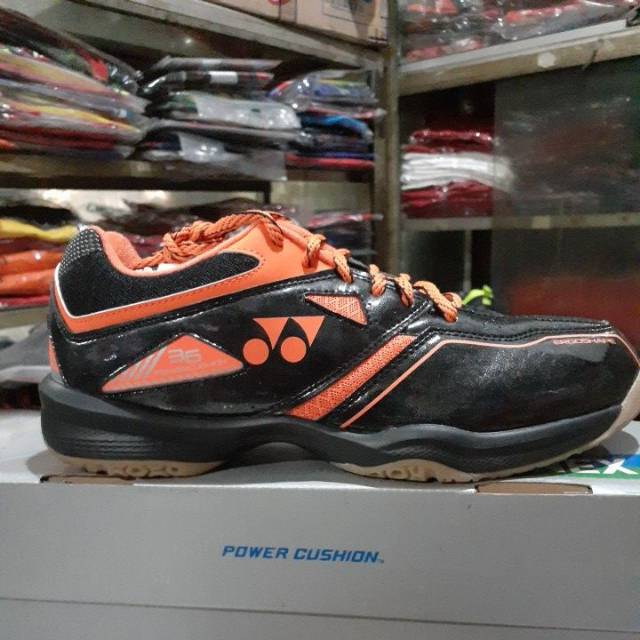 Sepatu badminton yonex power cushion shb 36 ex original