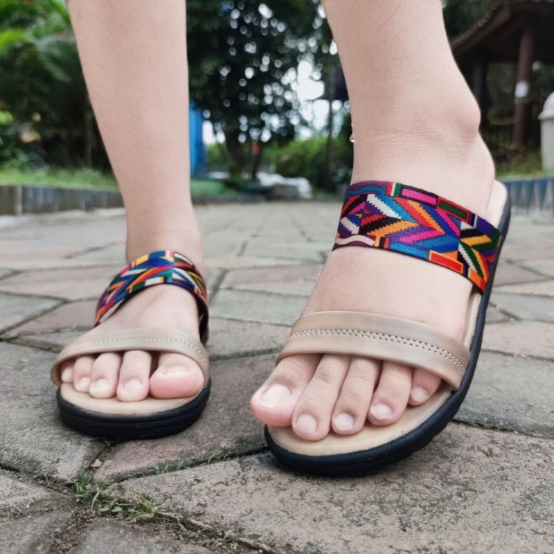 Andien Galerry Sandal Wanita Terbaru Murah Santai Jepit Sandal Wanita Terbaru Remaja Kekinian Casual Sandal Flat Wanita Sendal Perempuan Sandal Serampat Cewek Sandal Japit Cewek Santai FREA 01 Sandal Wanita Terbaru Remaja Sehari Hari Sandal Wanita Distro