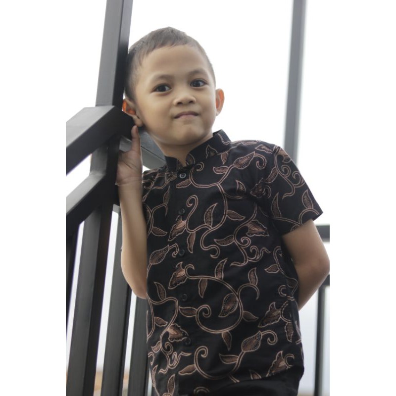 BatikBule Kemeja Batik Anak Slimfit Hitam Motif Casual Warna Coklat