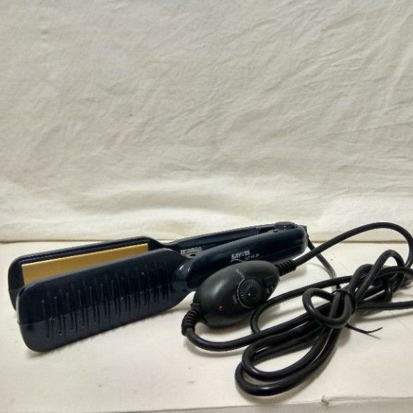 Catokan rambut /Hair flattener sayota HC 33