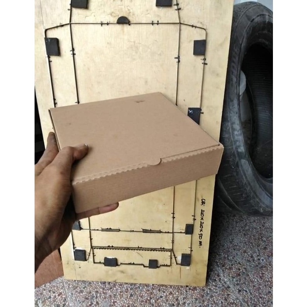 

pisau pond dus pizza 21x21x5 bahan eflute,b flute single