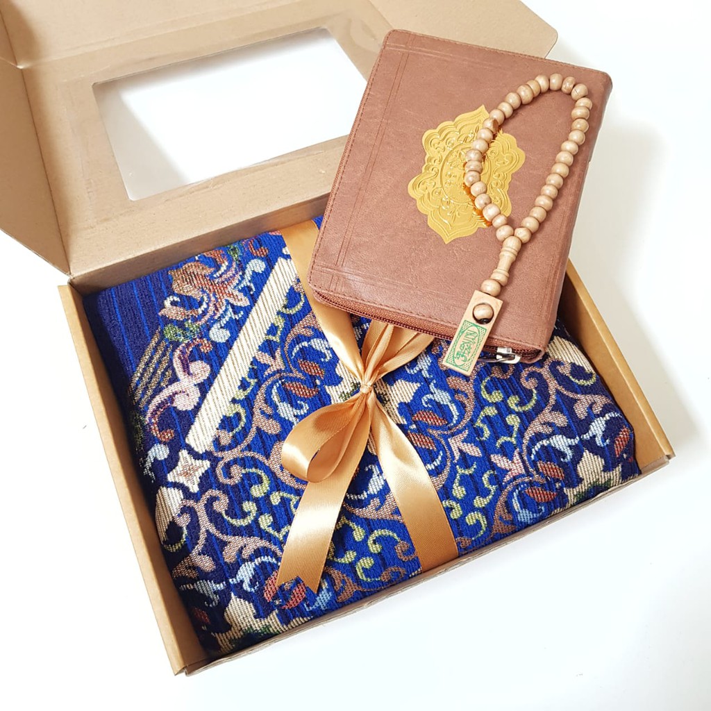 [BLTZ4QT] PAKET SAJADAH TURKI ALQURAN KULIT FREE TASBIH PACKING BOX KADO SOUVENIR HAUL KHITANAN