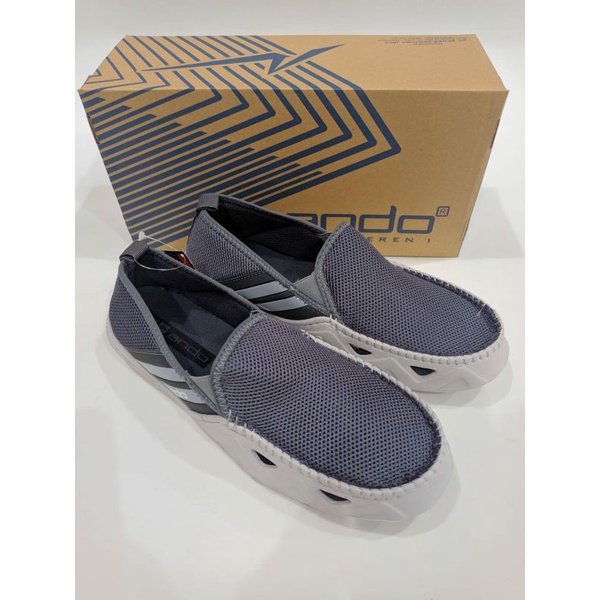 sepatu slip on Ando original