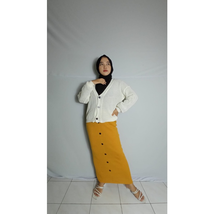 ROK RAJUT KANCING PREMIUM / ROK KANCING DEPAN / BAWAHAN WANITA TERBARU / LONG KNIT STREET