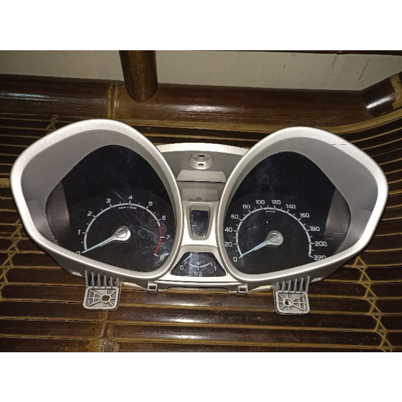 spedometer spido odometer Mobil Ford Ecosport Titanium spedo control gauge