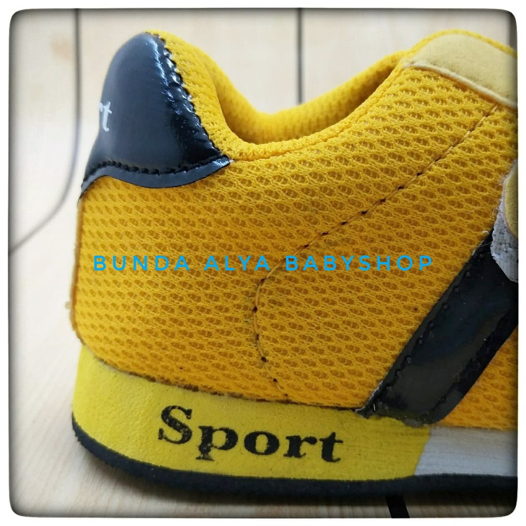 Sepatu Anak Laki Laki Usia 5 6 Tahunan KUNING Sporty - Sepatu Anak Cowok Balita Sporty Alas Anti Licin Size 31