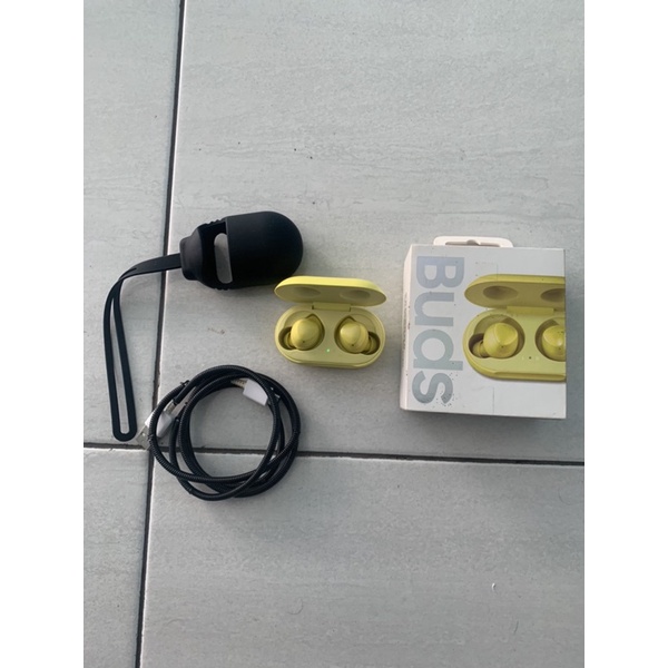 Samsung Galaxy Buds (second)